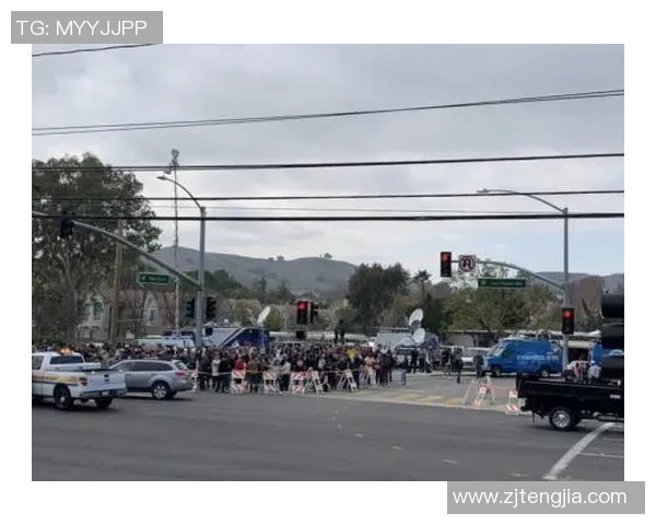 悼念足球明星空难中的英雄们共同铭记他们的光辉与奉献